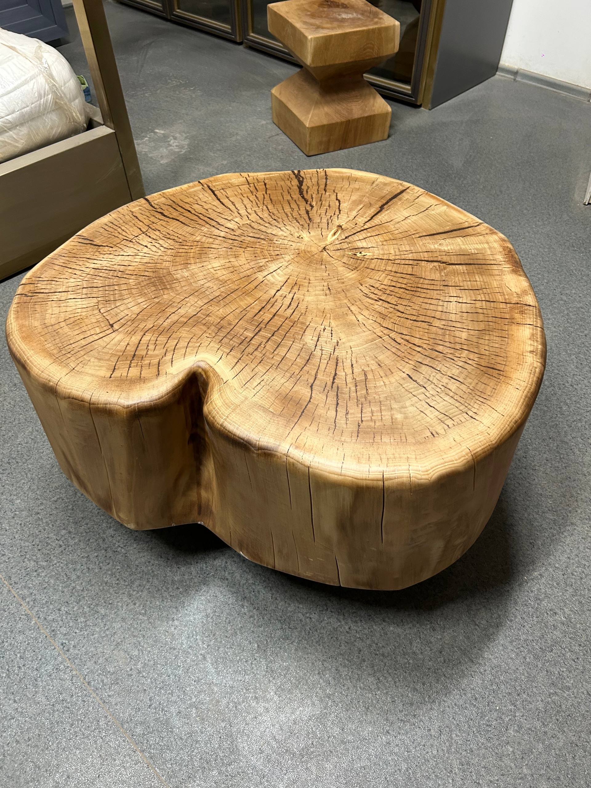 Стол журнальный из горного тополя СтЖ001